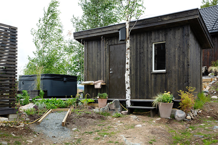 IngerMarieGrini_Jotun_Sommerhytta_21_gul_63B4191-web IngerMarieGrini_Jotun_Sommerhytta_21_gul_63B4191-web