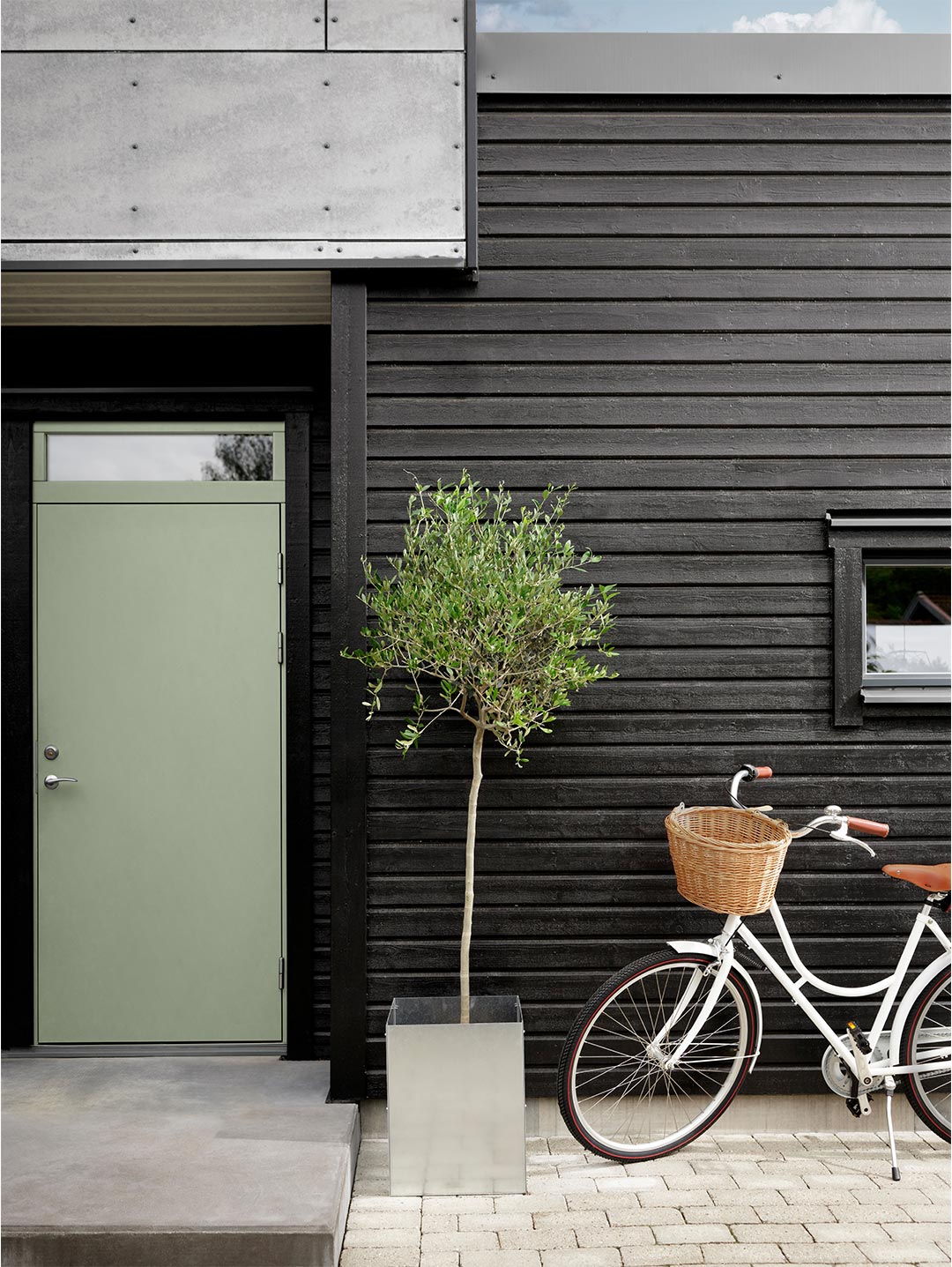 Jotun-0734-Brunsvart_dor-8426-Dewy-Green-web Jotun-0734-Brunsvart_dor-8426-Dewy-Green-web