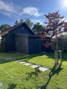 Ferdig malt låve med DRYGOLIN Nordic Extreme Supermatt i 9938 Dempet Sort